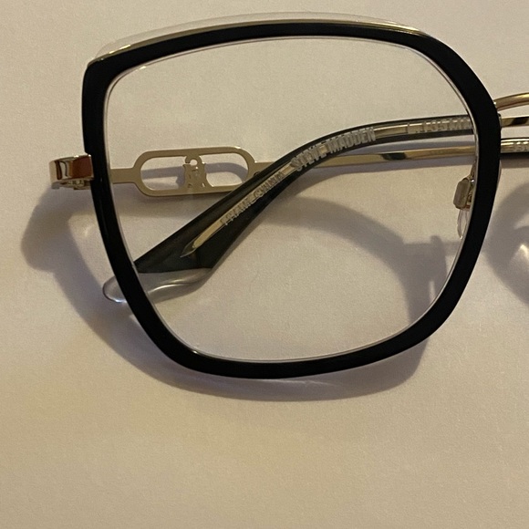 Steve Madden SM Avani Black 53/17/135 Eyeglass Frame & Eyeglass Case - Picture 4 of 7